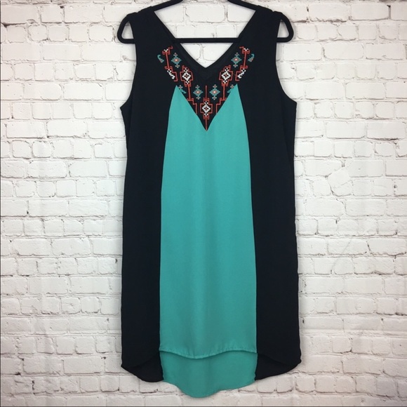 THML Dresses & Skirts - THML Shift Dress Large